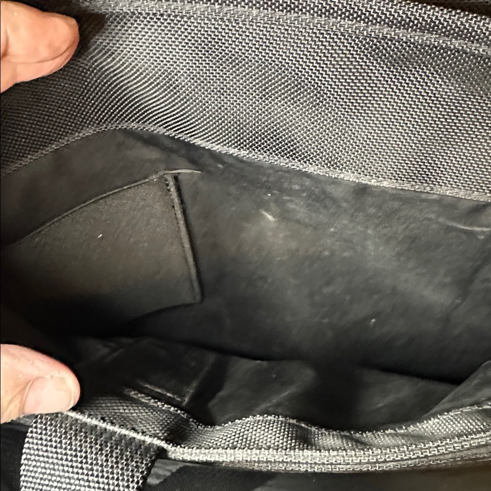 Tumi Alpha Black Ballistic Nylon Expandable Laptop Bag Leather Handles - Picture 5 of 9